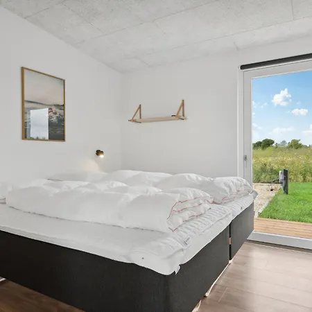 Holiday home 5 Bedroom Pet Friendly In Borkop *