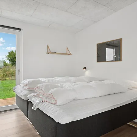 5 Bedroom Pet Friendly In Borkop *