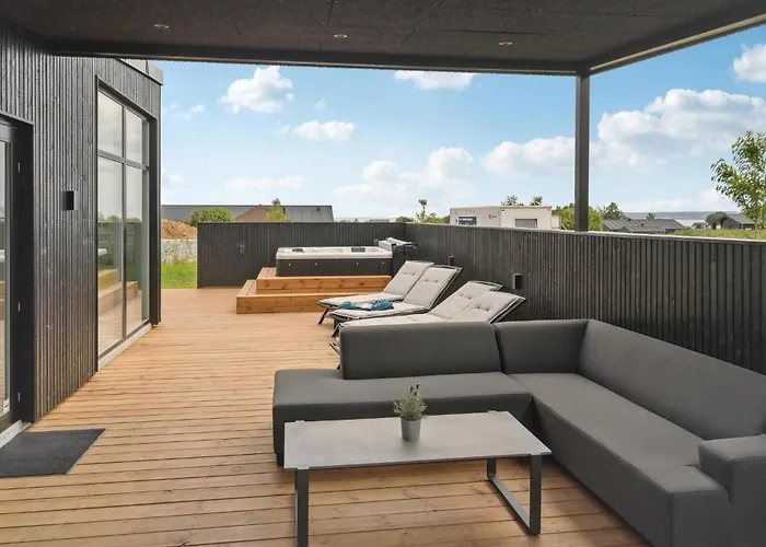 5 Bedroom Pet Friendly In * Бёркоп